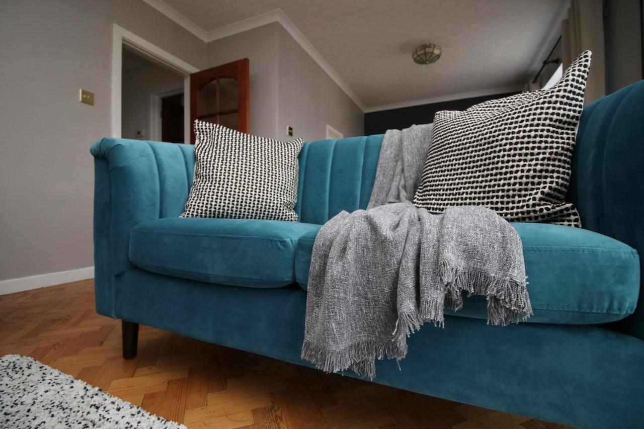 Becky'S Bungalow By Ty Sa -Spacious 4 Bed Bungalow 卡迪夫 外观 照片